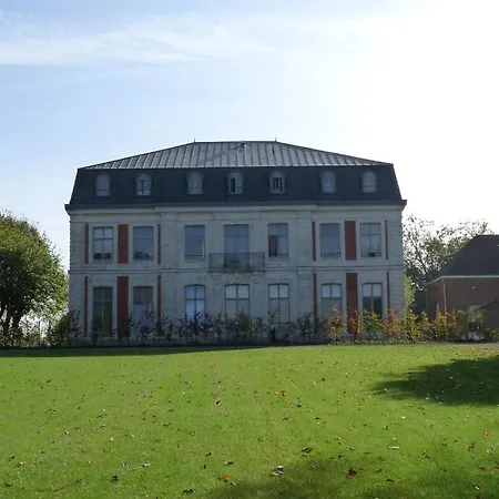 Chateau De Lewarde