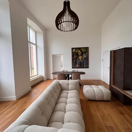 Chateau De Lewarde *